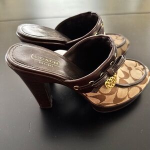 Coach Women's Brown and Tan Mules